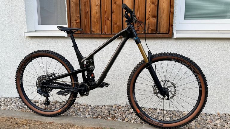 Używany Propain Tyee CF 29 Highend 2021 2021 Mountainbike — zdjęcie 2 z 31