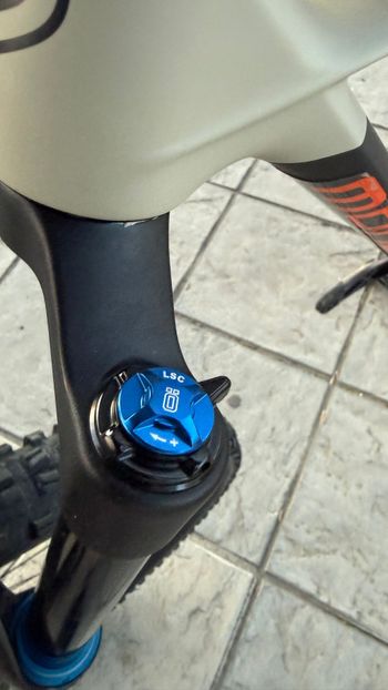 Tweedehands Mondraker FOXY CARBON RR 2023 2023 Mountainbike — afbeelding 22 van 43