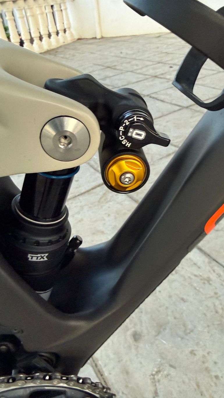 Tweedehands Mondraker FOXY CARBON RR 2023 2023 Mountainbike — afbeelding 39 van 43