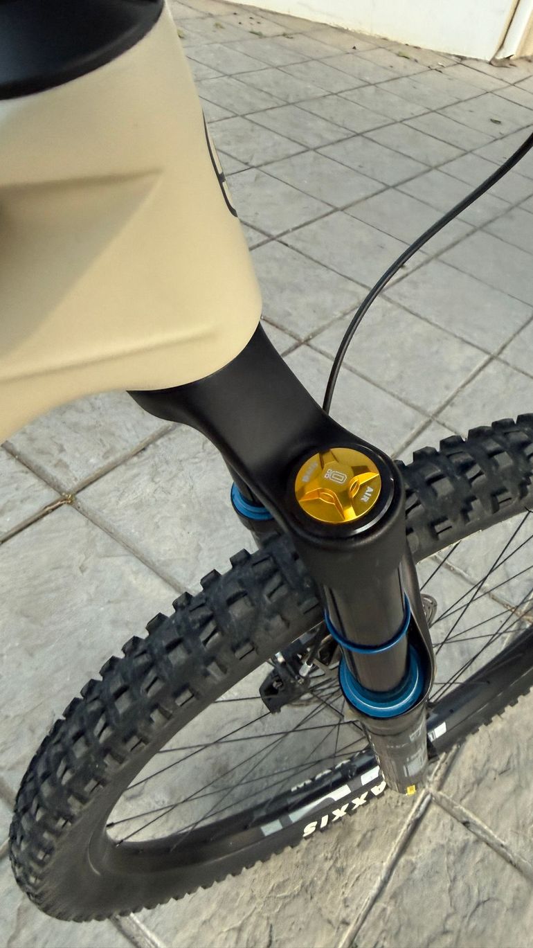 Tweedehands Mondraker FOXY CARBON RR 2023 2023 Mountainbike — afbeelding 40 van 43