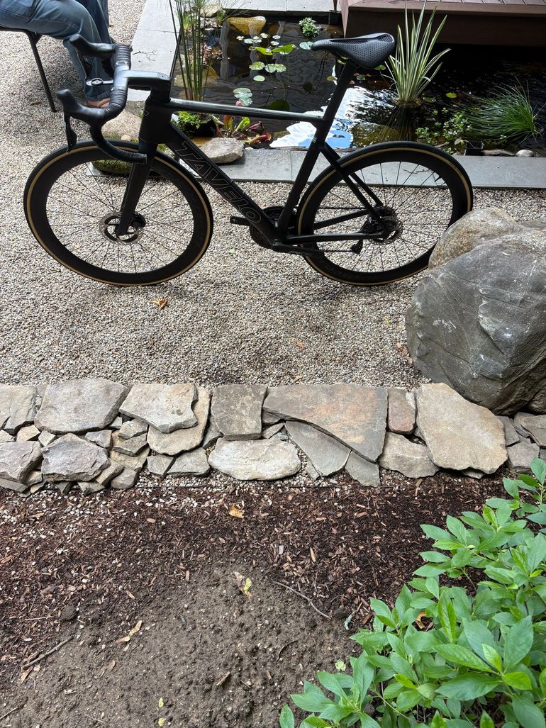 Used Tavelo Custom Shimano 105 Di2 2024 Road & Gravel, Black — image 2 of 7
