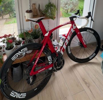 Brugt Trek Madone SRAM Red eTap AXS 2020 Road & Gravel — billede 2 af 6