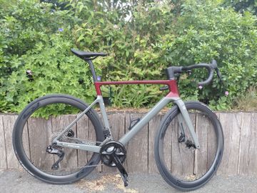 Focus IZALCO MAX 8.9 2024 2024 Road & Gravel d'occasion
