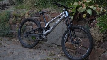 Použité Canyon Sender CFR 29 Underdog 2022 2022 MTB