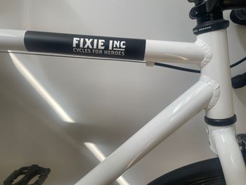Used FIXIE Inc. Floater Single Speed / Fixed Gear 2018 Road & Gravel, White — image 5 of 10