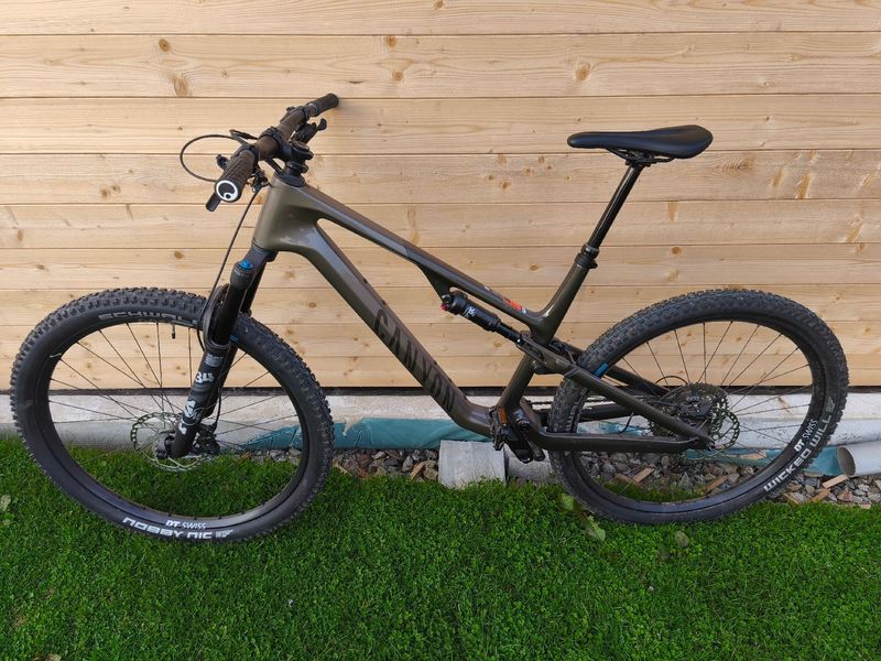 Tweedehands Canyon Neuron CF 7 2025 2025 Mountainbike — afbeelding 1 van 3