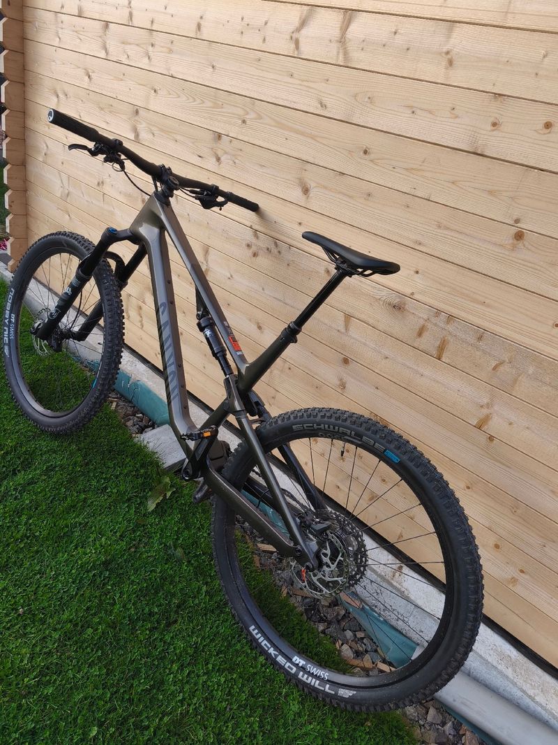 Tweedehands Canyon Neuron CF 7 2025 2025 Mountainbike — afbeelding 2 van 3