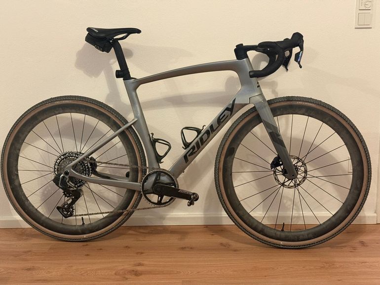 Gebrauchtes Ridley Kanzo SRAM Force eTap AXS 2026 Road & Gravel, Hellgrau — Bild 1 von 4