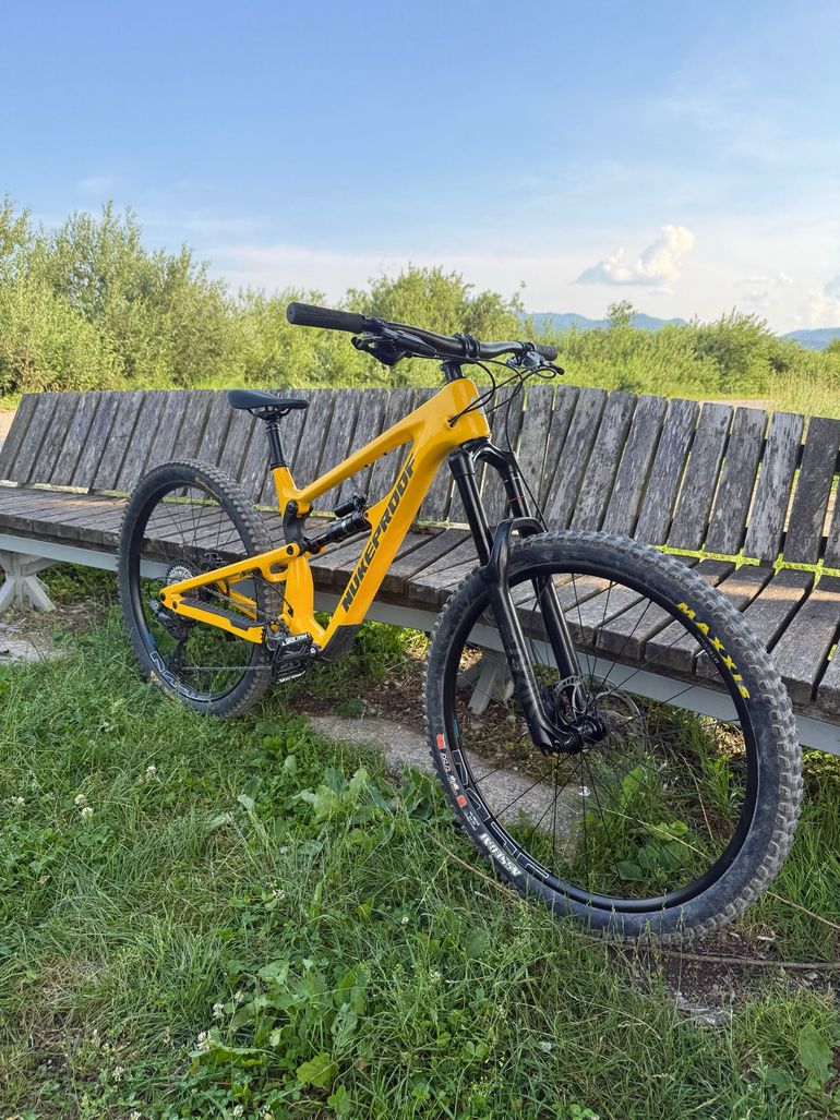Used Nukeproof Mega Other Shimano 2023 Mountainbike, Orange — image 5 of 5