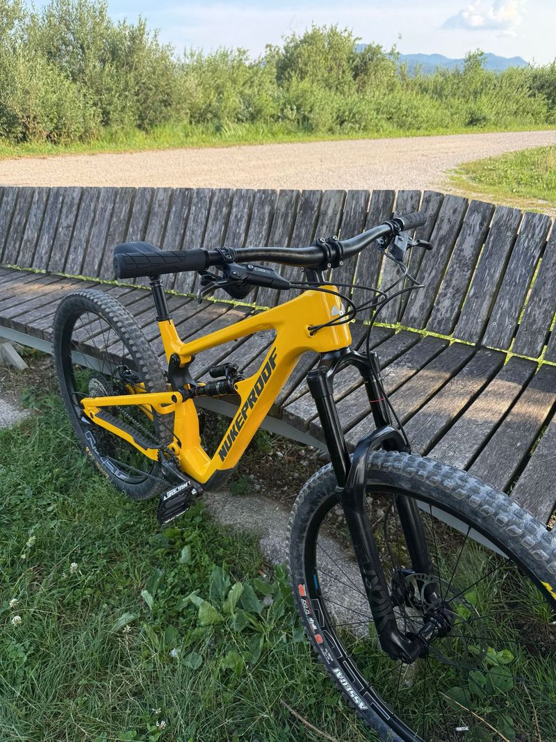 Used Nukeproof Mega Other Shimano 2023 Mountainbike, Orange — image 3 of 5