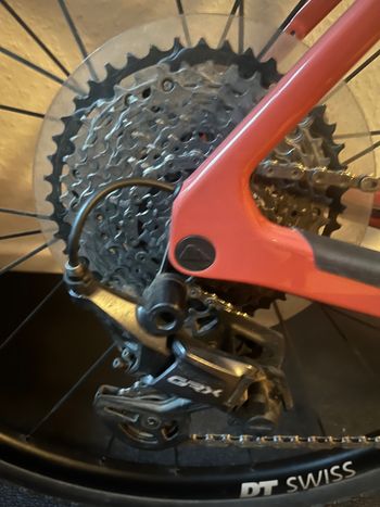 Used Canyon Grizl CF SL 8 1by 2024 2024 Road & Gravel, Red — image 6 of 9