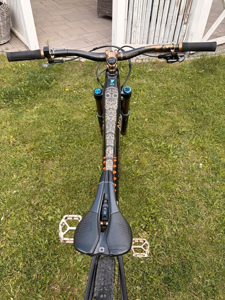 Used Nox Helium 7.1 Custom Dreambuilt Light EMTB 2023 Mountainbike, Black — image 6 of 12