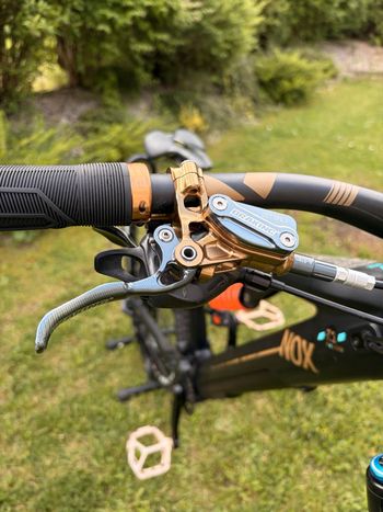 Used Nox Helium 7.1 Custom Dreambuilt Light EMTB 2023 Mountainbike, Black — image 7 of 12