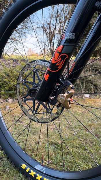 Used Nox Helium 7.1 Custom Dreambuilt Light EMTB 2023 Mountainbike, Black — image 12 of 12