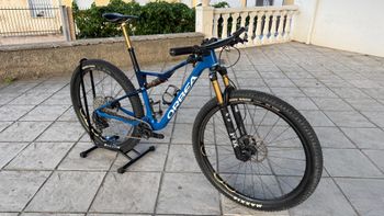 Orbea OIZ M-TEAM AXS 2025 2025 Mountainbike de segunda mano, Azul — imagen 4 de 29
