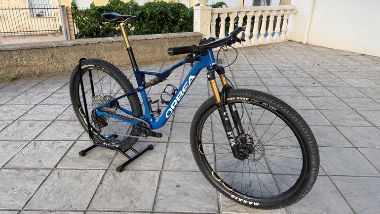 Orbea OIZ M-TEAM AXS 2025 2025 Mountainbike de segunda mano, Azul — imagen 4 de 29