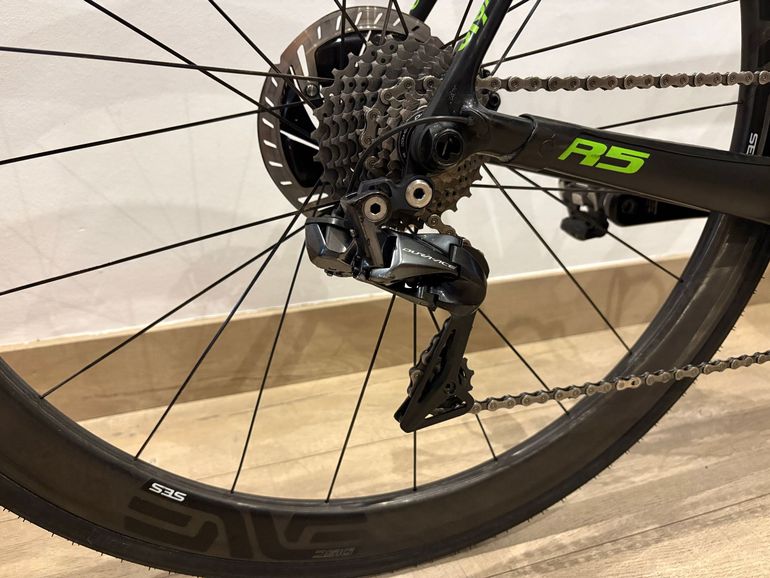 Tweedehands Cervélo R5 Dura Ace Di2 Disc 2019 2019 Road & Gravel — afbeelding 4 van 10