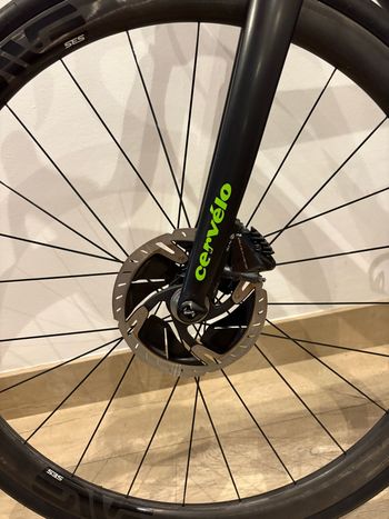 Tweedehands Cervélo R5 Dura Ace Di2 Disc 2019 2019 Road & Gravel — afbeelding 5 van 10