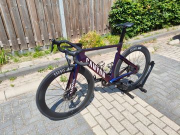 Canyon Aeroad CFR Disc Di2 2022 2022 Road & Gravel usato, Viola — immagine 11 di 17