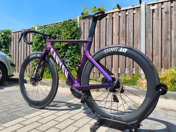 Canyon Aeroad CFR Disc Di2 2022 2022 Road & Gravel usato, Viola — immagine 14 di 17