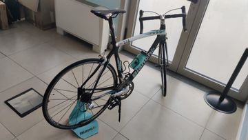 Used Bianchi C2C 2019 2019 Road & Gravel, Black — image 5 of 10