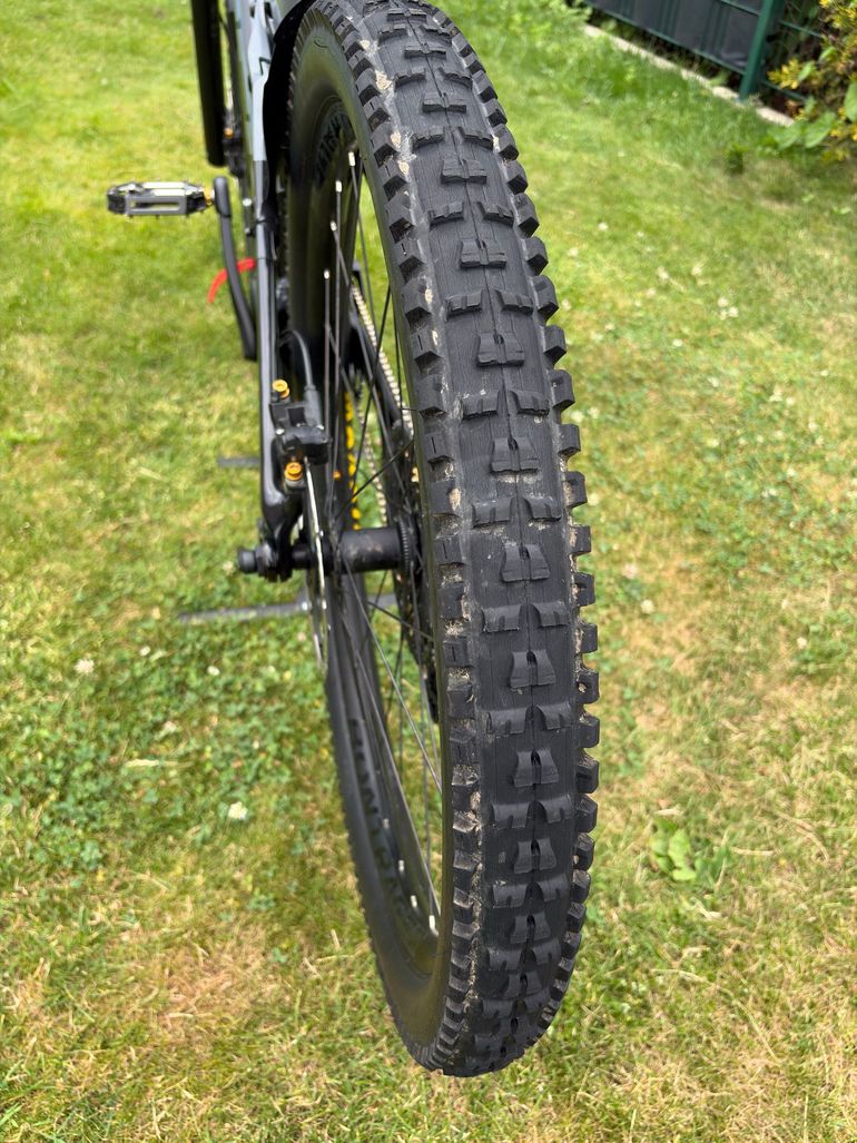 Used Trek Rail 9.7 2020 2020 Mountainbike, Light Gray — image 11 of 16