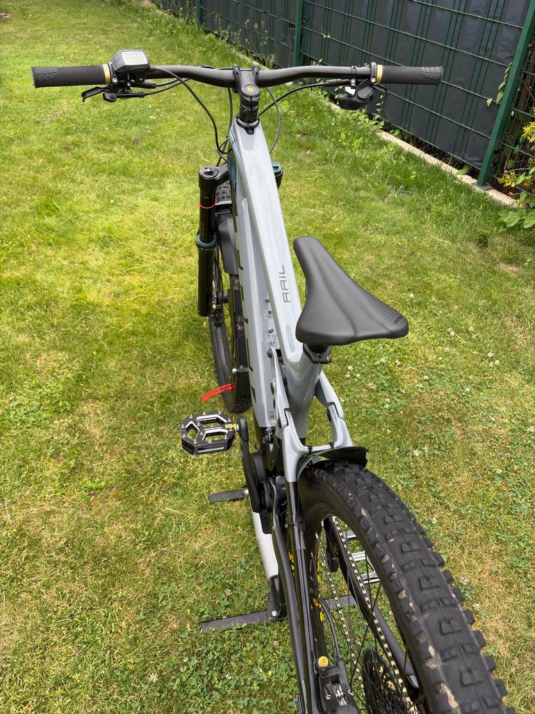 Used Trek Rail 9.7 2020 2020 Mountainbike, Light Gray — image 12 of 16