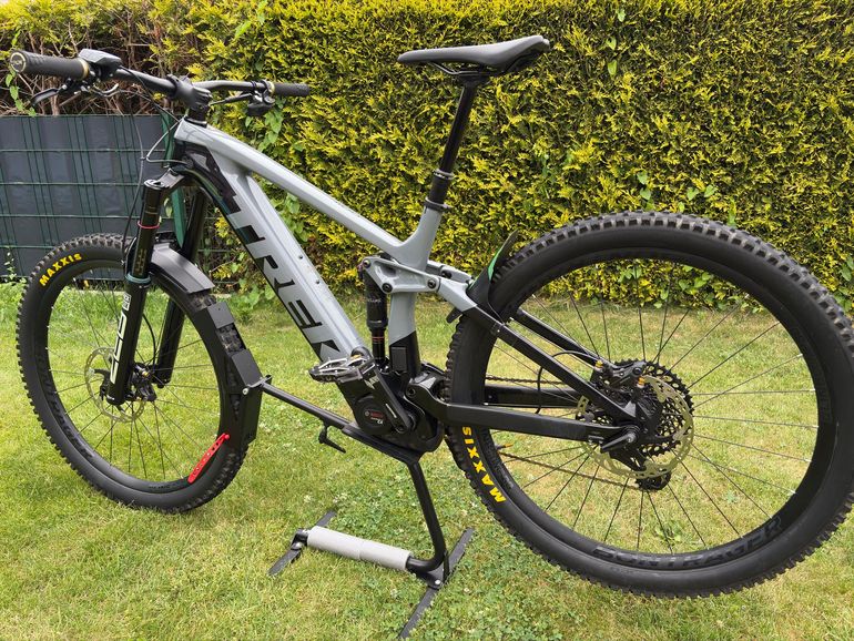 Used Trek Rail 9.7 2020 2020 Mountainbike, Light Gray — image 8 of 16