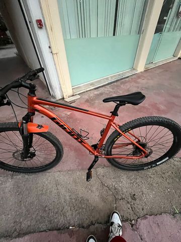 Tweedehands Giant Talon 3 2022 2022 Mountainbike — afbeelding 2 van 3