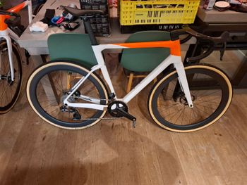 Brugt Velobuild Custom Shimano Ultegra Di2 2026 Road & Gravel — billede 2 af 13
