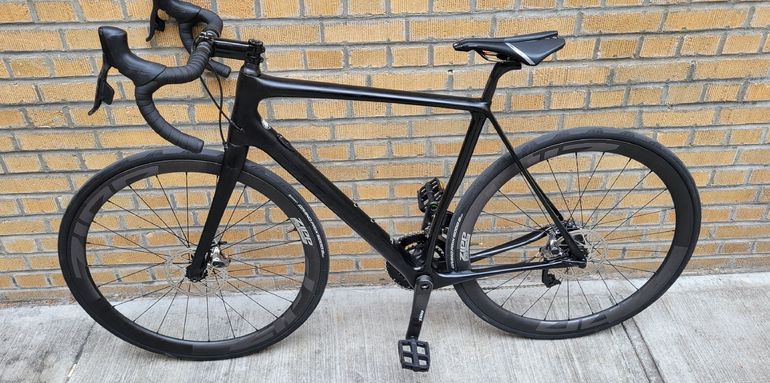 Used Cannondale Synapse Hi-MOD Disc RED eTap 2018 2018 Road & Gravel, Black — image 2 of 22