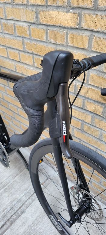Used Cannondale Synapse Hi-MOD Disc RED eTap 2018 2018 Road & Gravel, Black — image 8 of 22