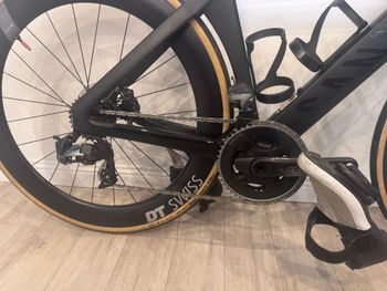 Used Canyon Aeroad CF SLX 8 Disc eTap 2023 2023 Road & Gravel, Black — image 3 of 3