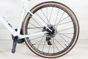 Used Specialized Roubaix SL8 Pro 2024 Road & Gravel, White — image 13 of 17