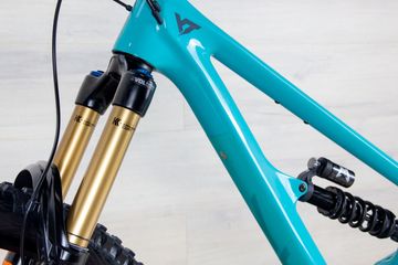 Used YT Capra Core 4 2022 Mountainbike, Blue — image 17 of 17