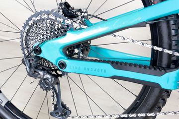 Used YT Capra Core 4 2022 Mountainbike, Blue — image 8 of 17