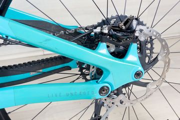 Used YT Capra Core 4 2022 Mountainbike, Blue — image 13 of 17