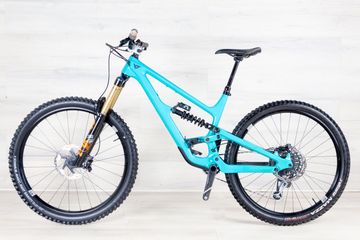 Used YT Capra Core 4 2022 Mountainbike, Blue — image 2 of 17
