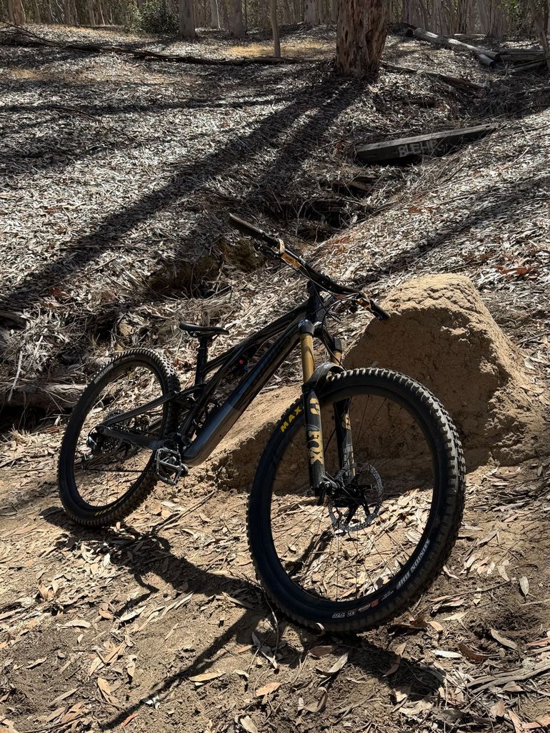 Used Specialized Stumpjumper SRAM GX Eagle AXS (T-Type) 2022 Mountainbike, Black, 27.5 (650B) — image 2 of 3