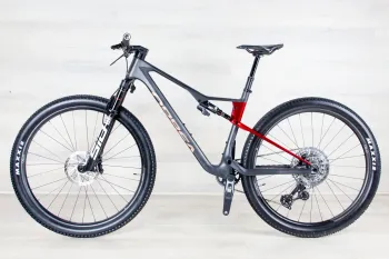Used Orbea OIZ M-TEAM 2026 Mountainbike, Light Gray — image 2 of 17