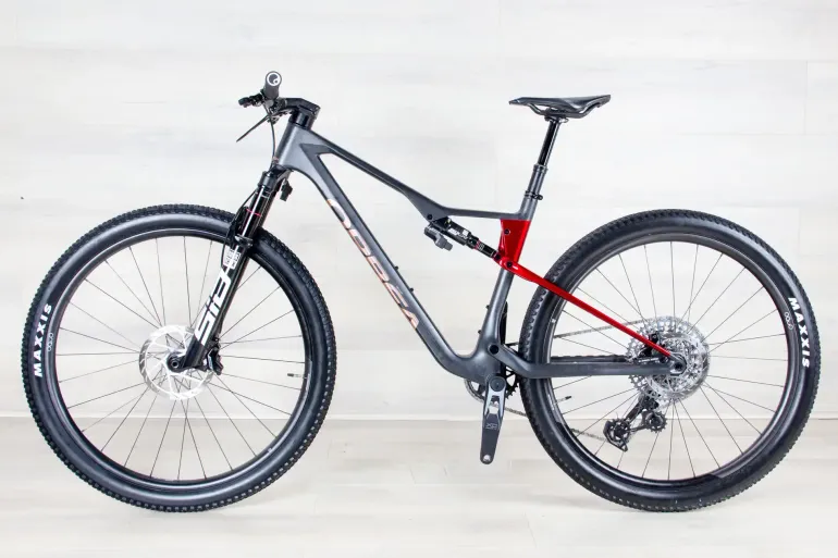 Used Orbea OIZ M-TEAM 2026 Mountainbike, Light Gray — image 2 of 17