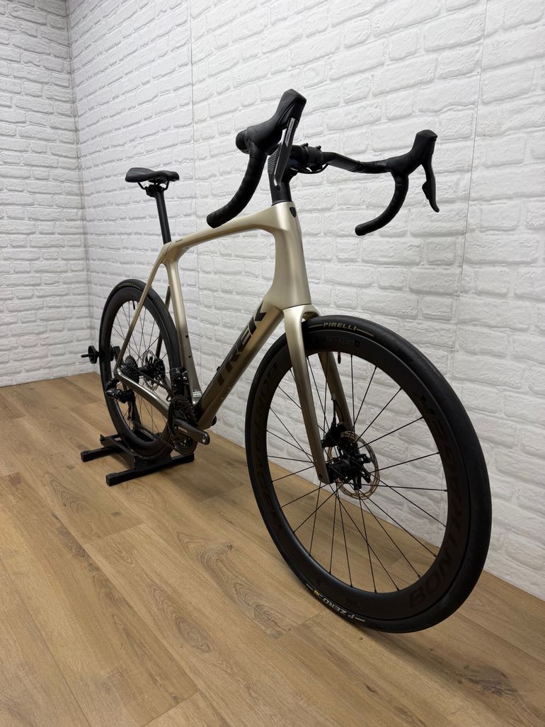 Used Trek Domane SLR 7 AXS Gen 4 2025 2025 Road & Gravel, Light Gray — image 2 of 7