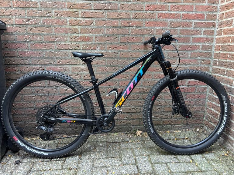 Używany Scott Scale RC 600 2026 2026 Youth — zdjęcie 1 z 6