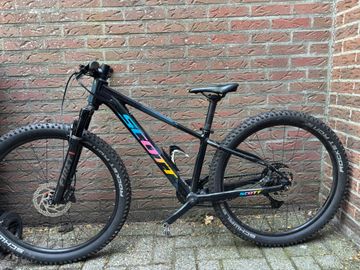 Used Scott Scale RC 600 2026 2026 Youth, Black — image 2 of 6