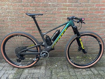 Brugt Scott Spark RC World Cup TR 2024 2024 Mountainbike — billede 1 af 9