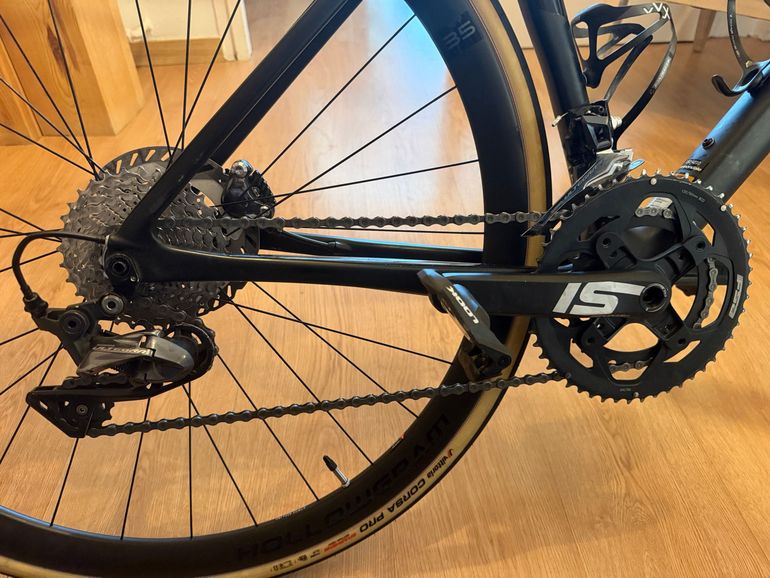 Używany Cannondale SuperSix EVO Carbon Disc Ultegra 2021 2021 Road & Gravel — zdjęcie 3 z 10