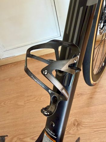 Używany Cannondale SuperSix EVO Carbon Disc Ultegra 2021 2021 Road & Gravel — zdjęcie 5 z 10