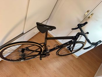 Używany Cannondale SuperSix EVO Carbon Disc Ultegra 2021 2021 Road & Gravel — zdjęcie 6 z 10