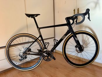 Używany Cannondale SuperSix EVO Carbon Disc Ultegra 2021 2021 Road & Gravel