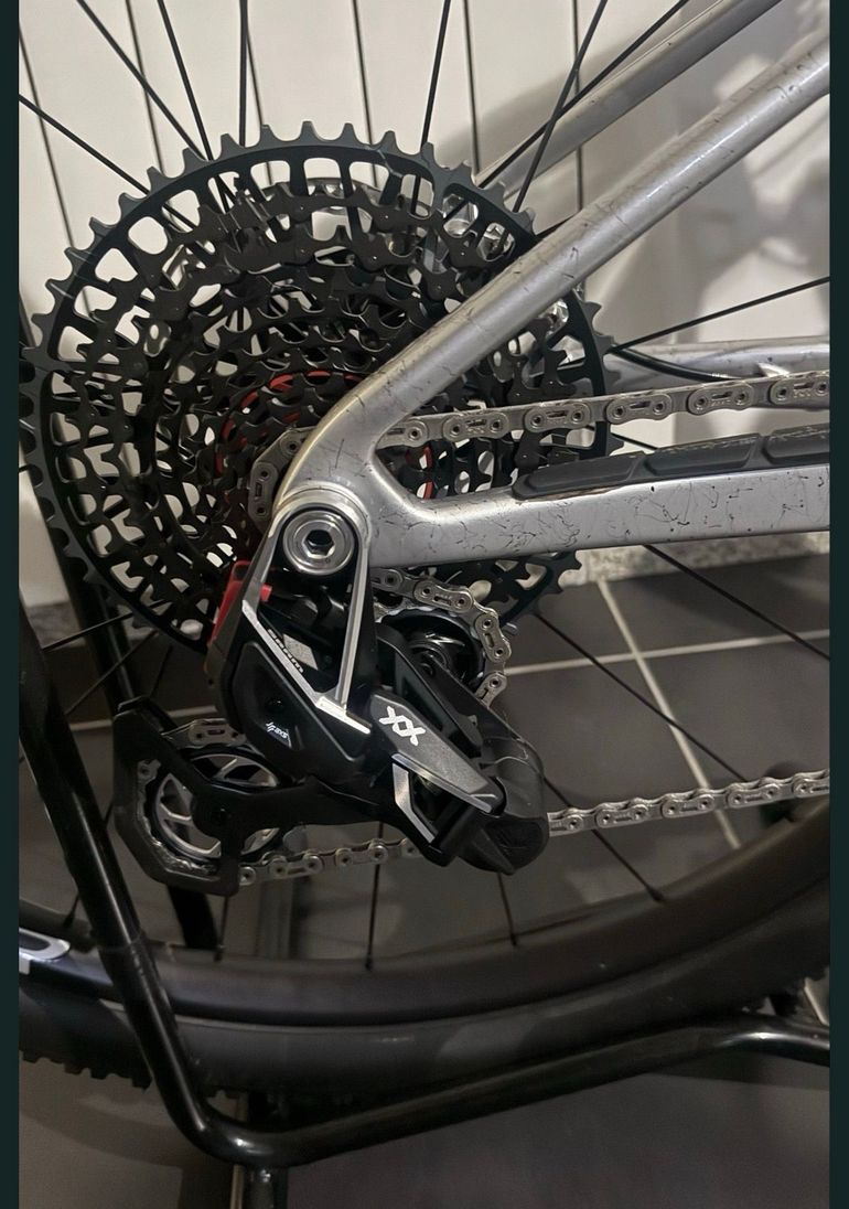 Trek Supercaliber SRAM XX 2025 Mountainbike de segunda mano, Gris claro — imagen 3 de 4